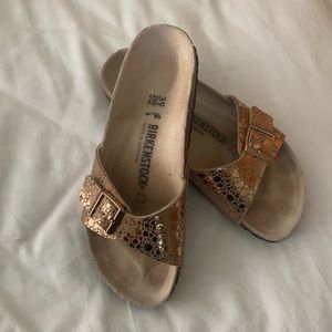 Birkenstock single buckle metallic stone rose copper color